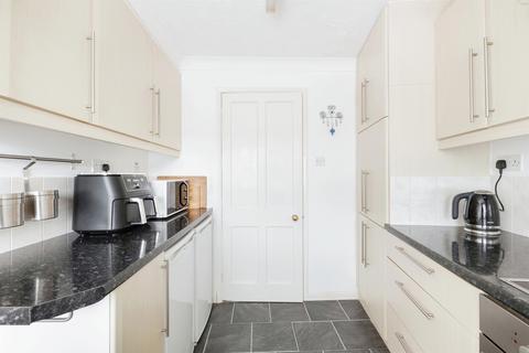 2 bedroom flat for sale, Norwich Street, Hingham, Norwich