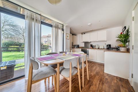 undefined, Newsom Place, St. Albans