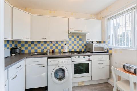 2 bedroom apartment for sale, Townfield Gardens, Wirral