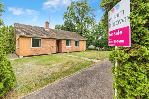 undefined, Elms Close, Earsham, Bungay