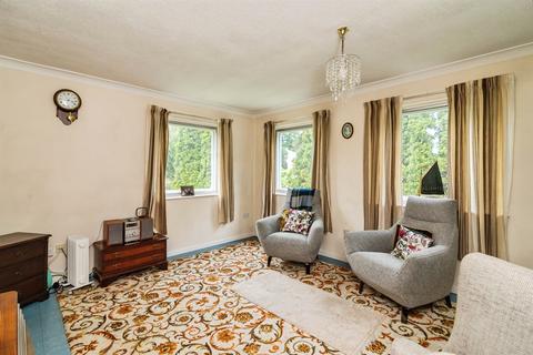 undefined, Elms Close, Earsham, Bungay