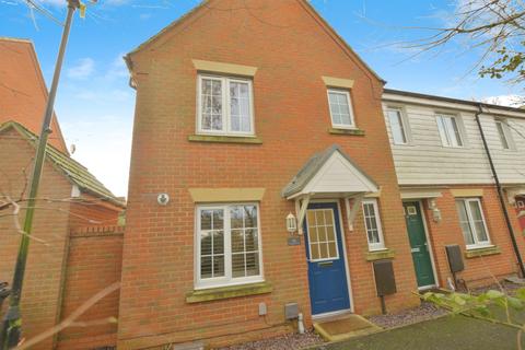 3 bedroom end of terrace house for sale, Tunbridge Way, Ashford