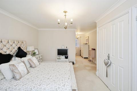 4 bedroom detached house for sale, Saracen Drive, Balsall Common, Coventry