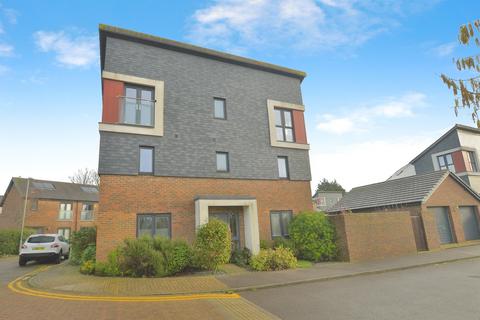 4 bedroom semi-detached house for sale, Atherfield Drive, ASHFORD