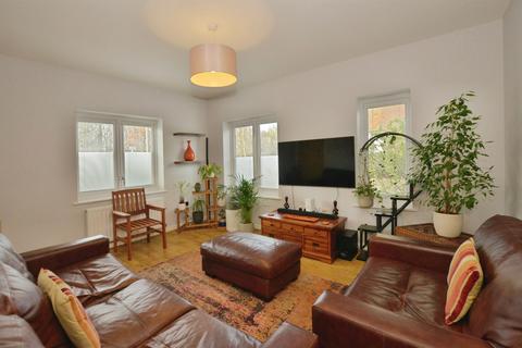 4 bedroom semi-detached house for sale, Atherfield Drive, ASHFORD