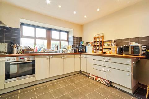 3 bedroom character property for sale, Long Causeway, Bradford BD13