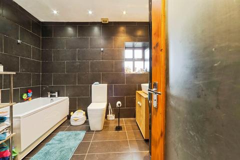 3 bedroom character property for sale, Long Causeway, Bradford BD13