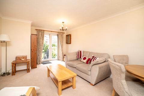 2 bedroom ground floor flat for sale, Lower Kings Road, Berkhamsted