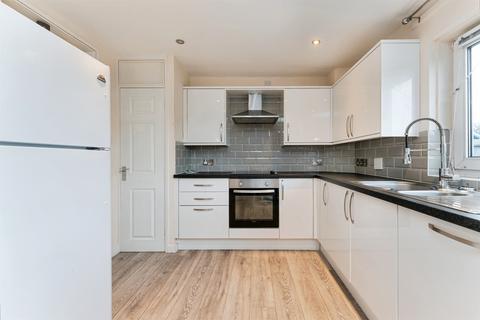 3 bedroom terraced house for sale, Chestnut Way, Raf Lakenheath, Brandon