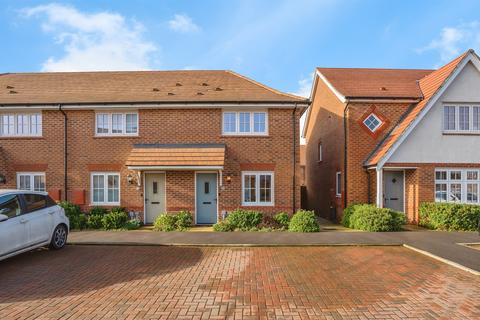 2 bedroom end of terrace house for sale, Chervil Drive, Chichester