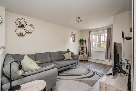 2 bedroom end of terrace house for sale, Chervil Drive, Chichester