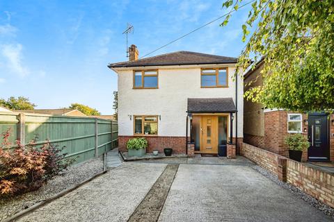 Westlands Close, Slough