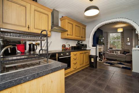 2 bedroom end of terrace house for sale, Viola Bank, Stocksbridge, Sheffield