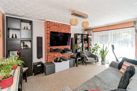 2 bedroom semi-detached bungalow for sale, Walsingham Gardens, Southampton