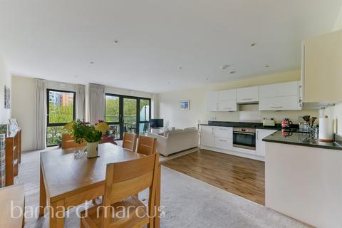 2 bedroom apartment for sale, Gwynne Road, London