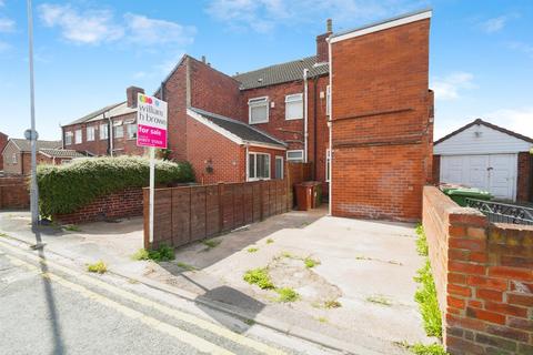2 bedroom end of terrace house for sale, Rock Hill, CASTLEFORD