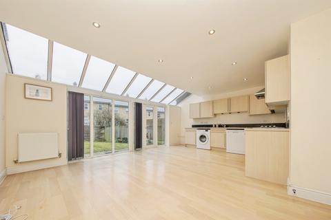 3 bedroom townhouse for sale, Engineers Square, Colchester