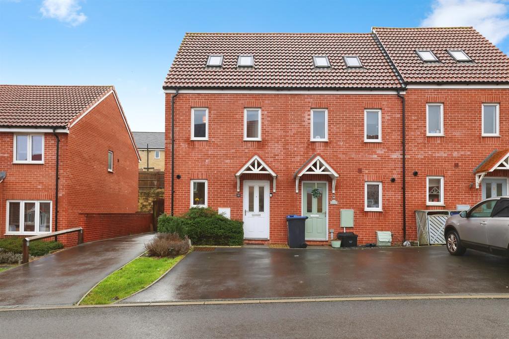 3 bedroom end of terrace house for sale