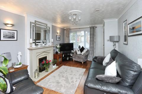 3 bedroom detached house for sale, Hartland Drive, Sothall, Sheffield