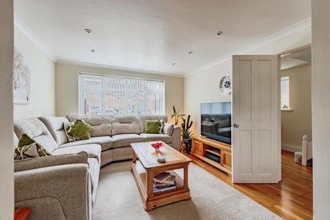 3 bedroom semi-detached house for sale, Stafford Road, Crawley
