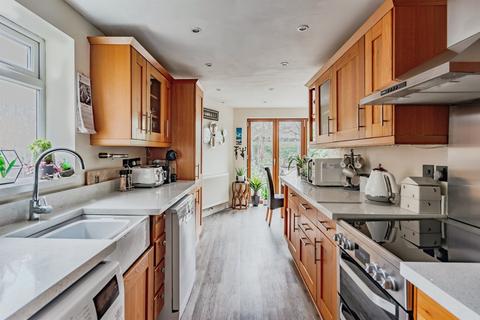 3 bedroom semi-detached house for sale, Stafford Road, Crawley