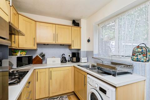 1 bedroom terraced house for sale, Windmill Court, Crawley