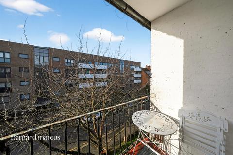 2 bedroom flat for sale, Union Grove, LONDON