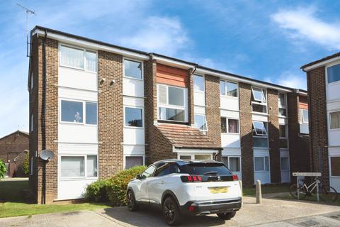 Azalea Court, Chelmsford