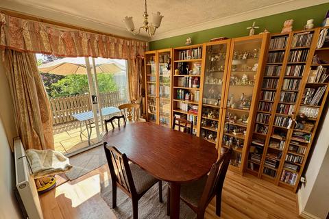 4 bedroom detached house for sale, Newby Close, BURTON-ON-TRENT