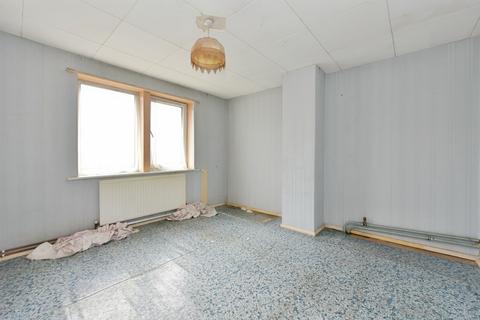 3 bedroom semi-detached house for sale, Wythburn Road, CHESTERFIELD