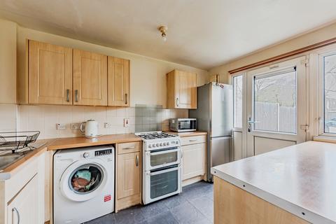 3 bedroom terraced house for sale, Greenwood Court, Crawley