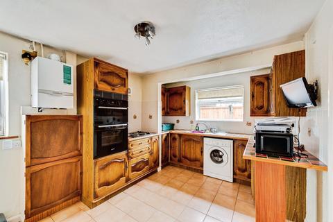 3 bedroom detached bungalow for sale, Ashfield Road, Carterton