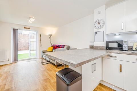 undefined, Gwern Catherine, Capel Llanilltern, Cardiff