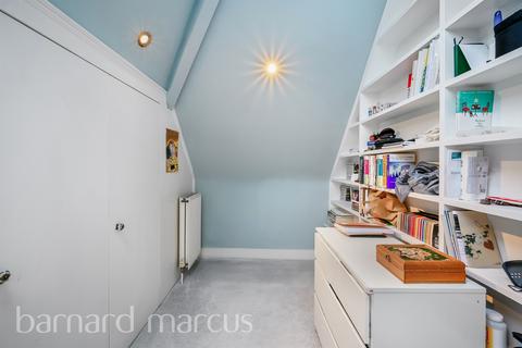 2 bedroom flat for sale, Emlyn Road, London