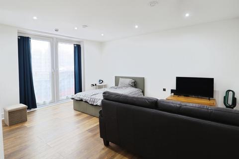 Studio for sale, Ferry Court, Cardiff