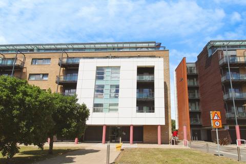 Studio for sale, Ferry Court, Cardiff