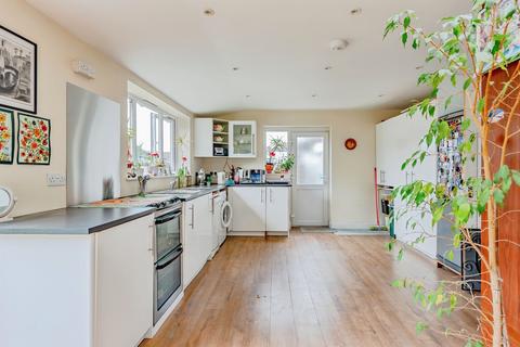3 bedroom semi-detached house for sale, Barnfield Road, CRAWLEY