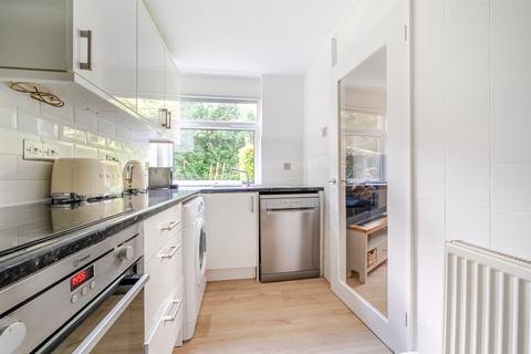 2 bedroom ground floor flat for sale, Winchester Close, ENFIELD
