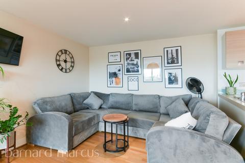 2 bedroom flat for sale, Church Street, EPSOM