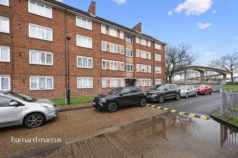 Swift Road, Feltham