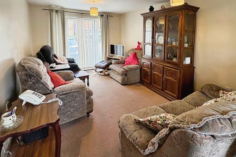 2 bedroom ground floor flat for sale, Drum Road, Eastleigh