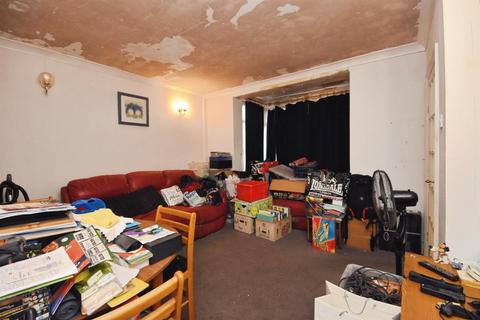 2 bedroom terraced house for sale, Gooshays Drive, Romford