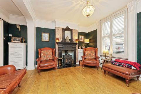 2 bedroom terraced house for sale, Cyprus Road, Faversham