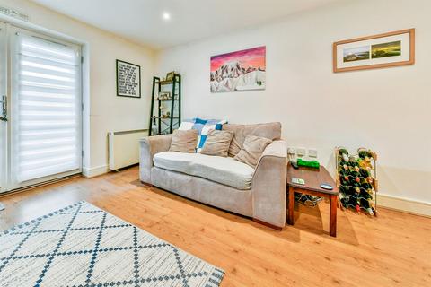 2 bedroom ground floor flat for sale, Nightingale Road, Hitchin
