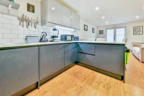 2 bedroom ground floor flat for sale, Nightingale Road, Hitchin