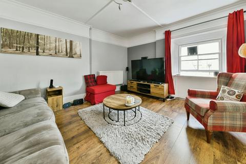 3 bedroom flat for sale, High Street, Hitchin