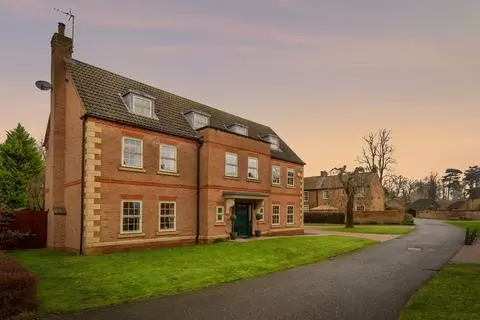 5 bedroom detached house for sale,