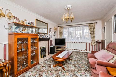 3 bedroom detached house for sale, St. Boswells Close, Hailsham