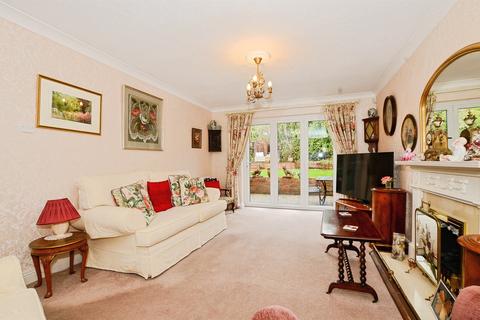 4 bedroom house for sale, Churchfield, Harpenden