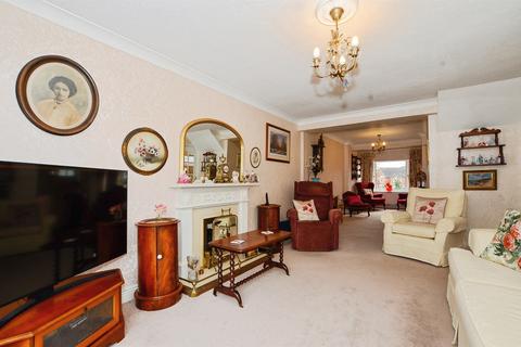 4 bedroom house for sale, Churchfield, Harpenden